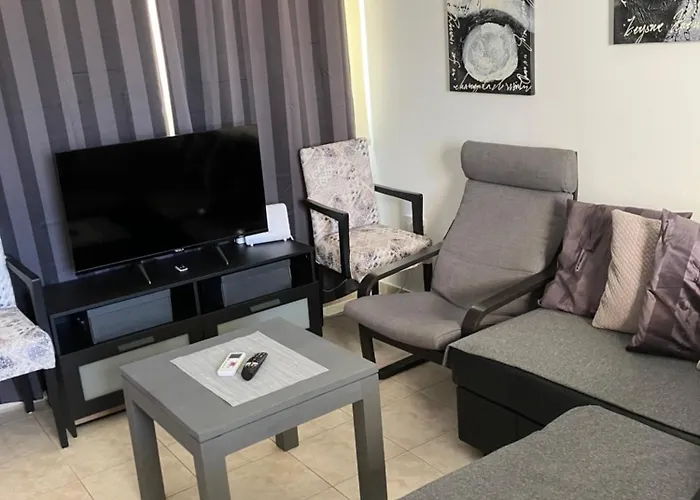 Apartament Protaras, Janas